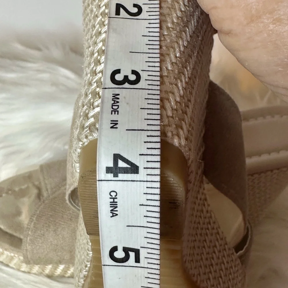 Source Unknown Tan Wedge Shoes with Cushioned Straps